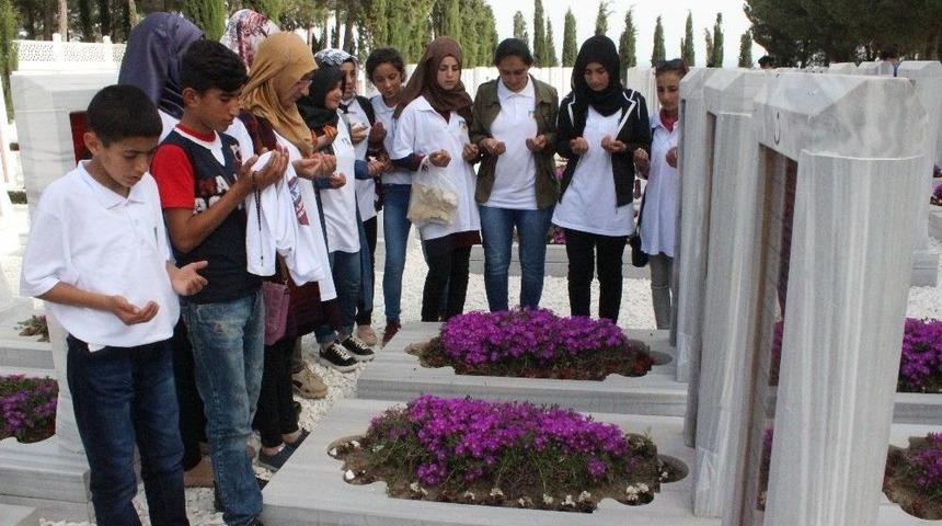 Iğdır&rsquo;dan Gelen 100 &Ouml;ğrenci &Ccedil;anakkale&rsquo;de
