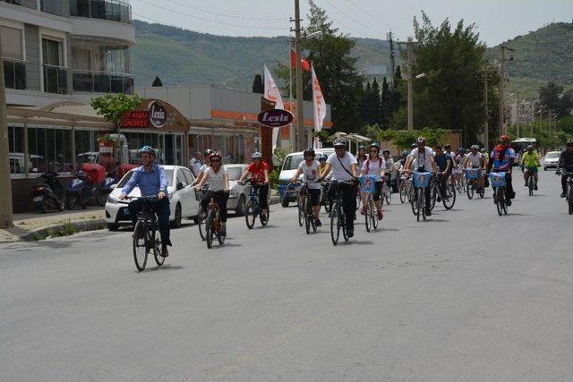 Söke Kent Konseyi Bisiklet Turuyla Sağlıklı Yaşama Dikkat Çekti