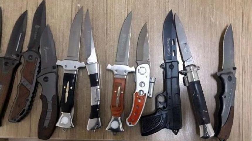 Satışı Yasak Bı&ccedil;aklara El Konuldu