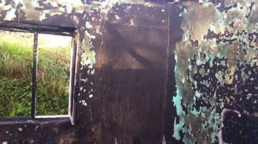 Evinde &Ccedil;ıkan Yangında &Ouml;ld&uuml;