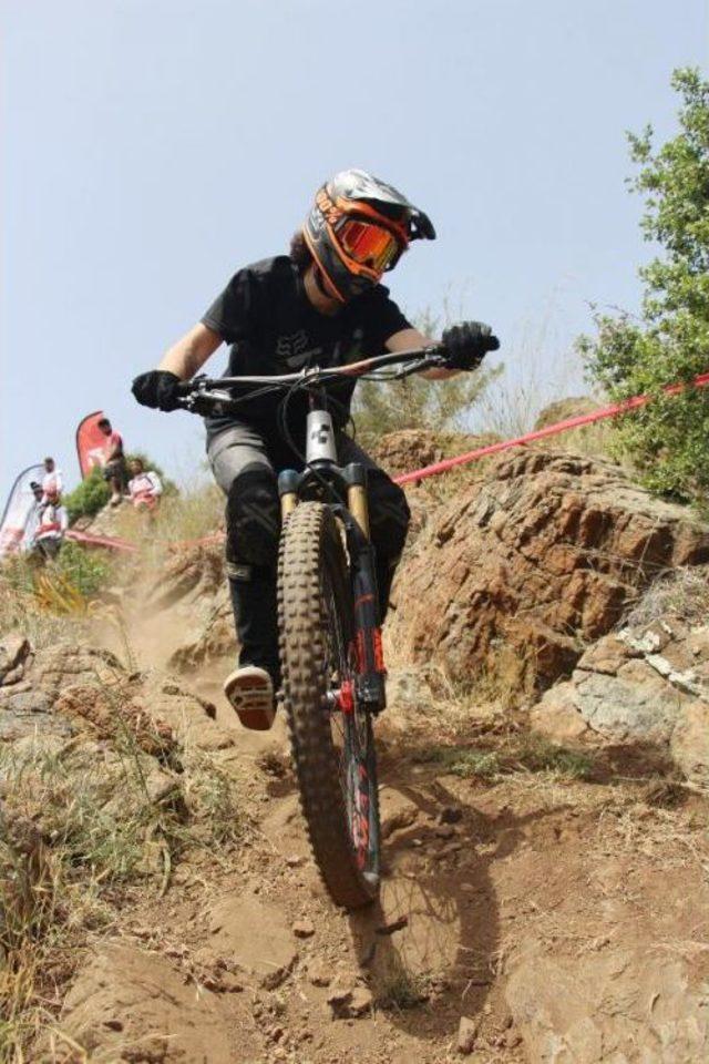 Down-Olympos Bisiklet Yarışı Başladı 1