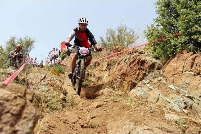 Down-Olympos Bisiklet Yarışı Başladı 2