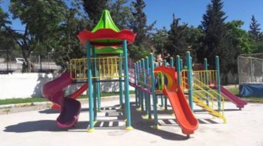 Kahta İl&ccedil;esinde Parklar Yenileniyor