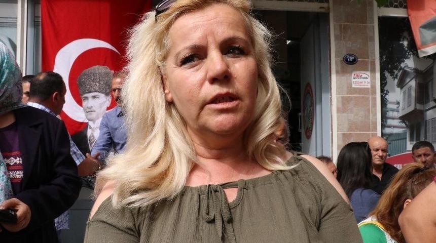 İzmir&rsquo;de Acı Bekleyiş Devam Ediyor