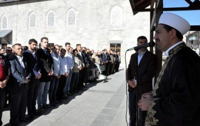 Erzurum da İbrahim Erkal I&ccedil;in Giyabı Cenaze Namazı 2