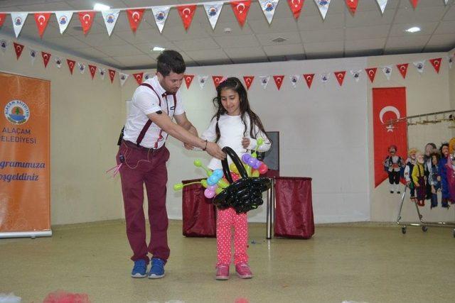 Kukla Kumpanyası Etkinliğinde &Ccedil;ocuklar Doyasıya Eğlendi 1