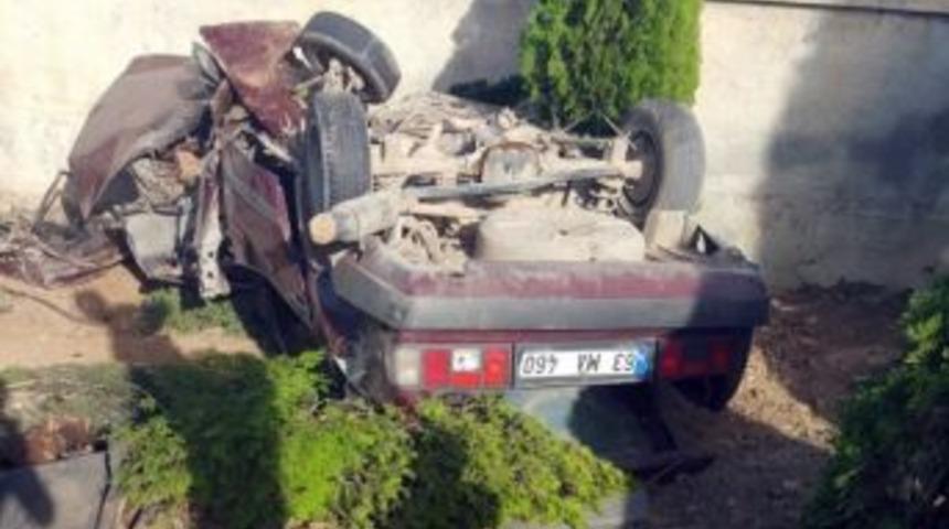 Suru&ccedil;&rsquo;ta Otomobil Takla Attı: 1&rsquo;i Ağır 2 Yaralı