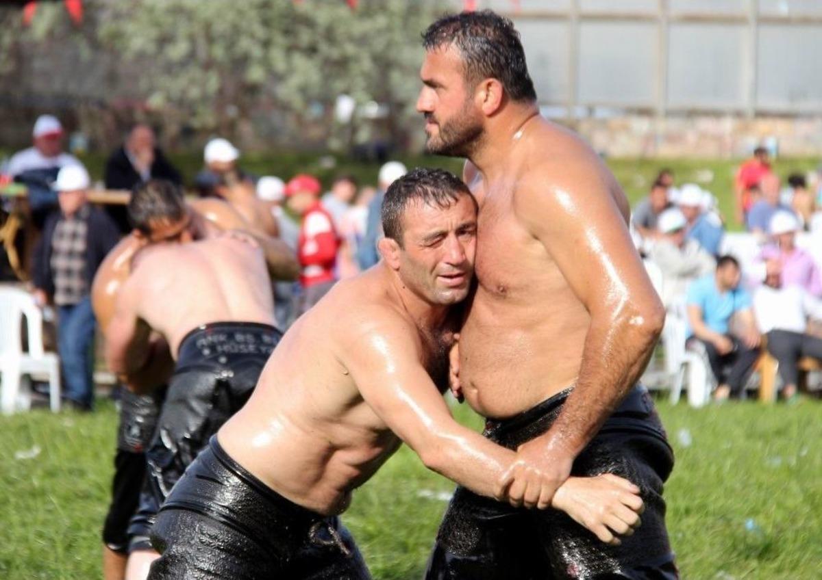 21. Din G&ouml;revlileri Yağlı G&uuml;reşleri