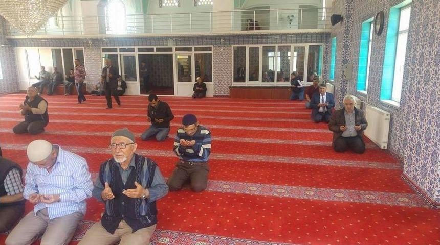 Gediz&rsquo;de Maden Şehitleri İ&ccedil;in Mevlit Okutuldu