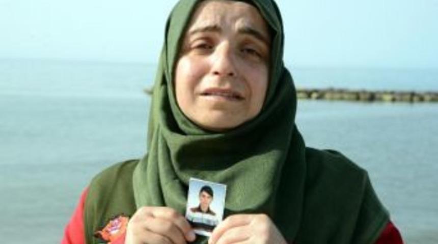 4 Aydır Denizde Kaybolduğu Iddia Edilen Oğlunu Bekliyor