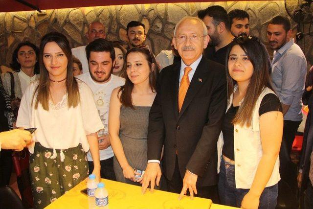 Chp Genel Başkanı Kılı&ccedil;daroğlu Gen&ccedil;lerle Buluştu 2