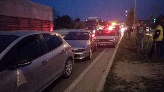 Düğün Konvoyunda Zincirleme Trafik Kazası