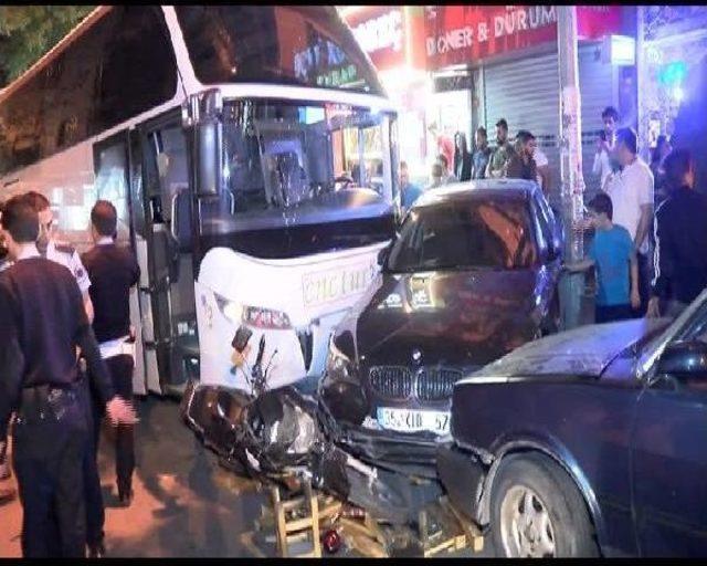 Gaziosmanpaşa'da Trafik Kazası: 1 Yaralı