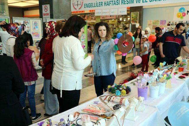 Yozgat’ta Engelli Öğrenciler Maharetlerini Sergiledi