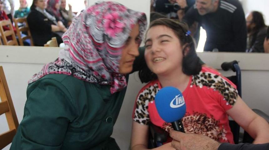 Onlar &rsquo;&ouml;zel &Ccedil;ocuklar&rsquo;ın &Ouml;zel Anneleri