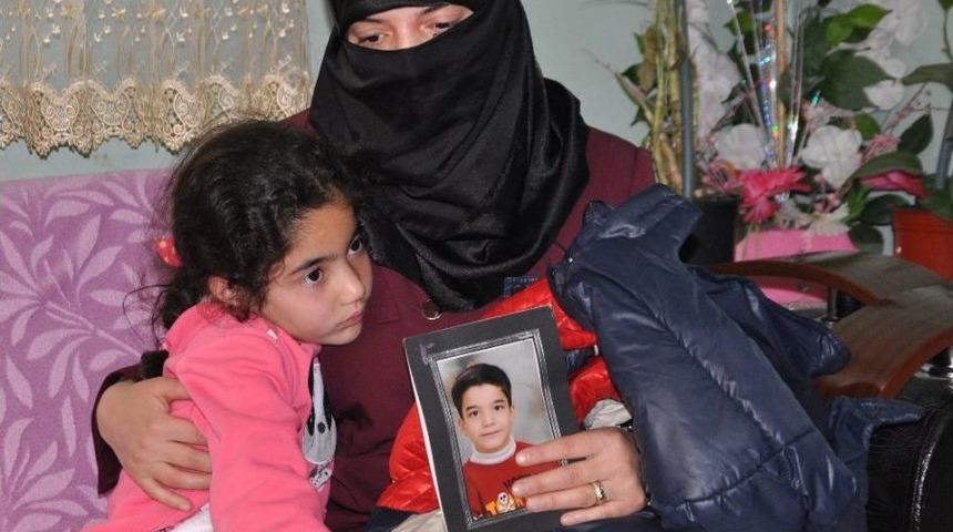 Suriyeli Annenin Y&uuml;rek Burkan Anneler G&uuml;n&uuml;