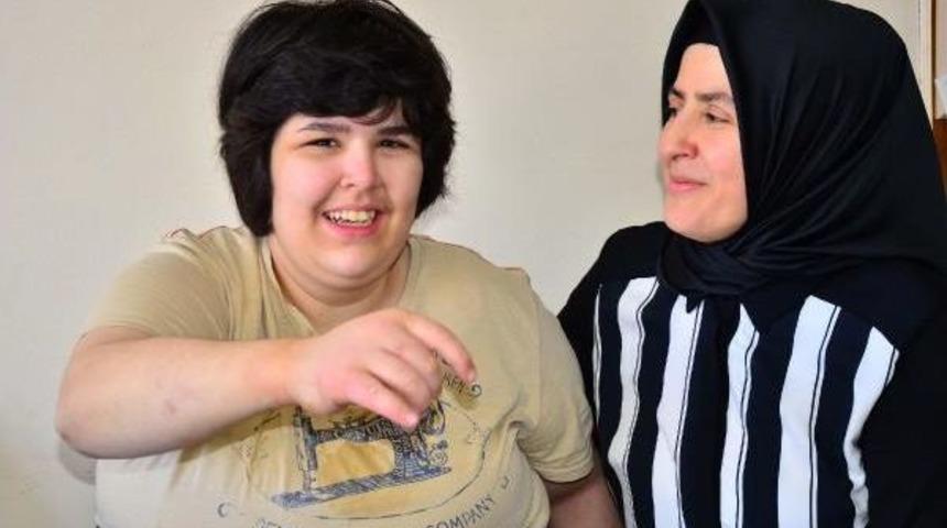 Onlar 'anne' S&ouml;z&uuml;ne Hasret