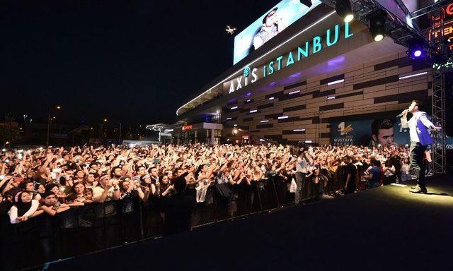 Ceceli Rekorunu Seyircisiyle Kutladı