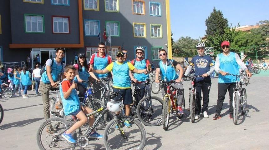 "sağlığın İ&ccedil;in Pedal &Ccedil;evir" Sloganıyla D&uuml;zenlenen Bisiklet Turuna Yoğun İlgi