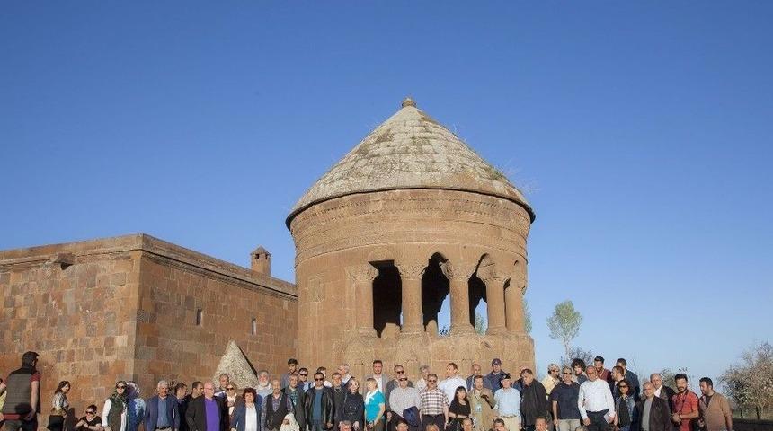 24 &Uuml;lkeden 108 Bilim Adamı Ahlat&rsquo;ı Gezdi