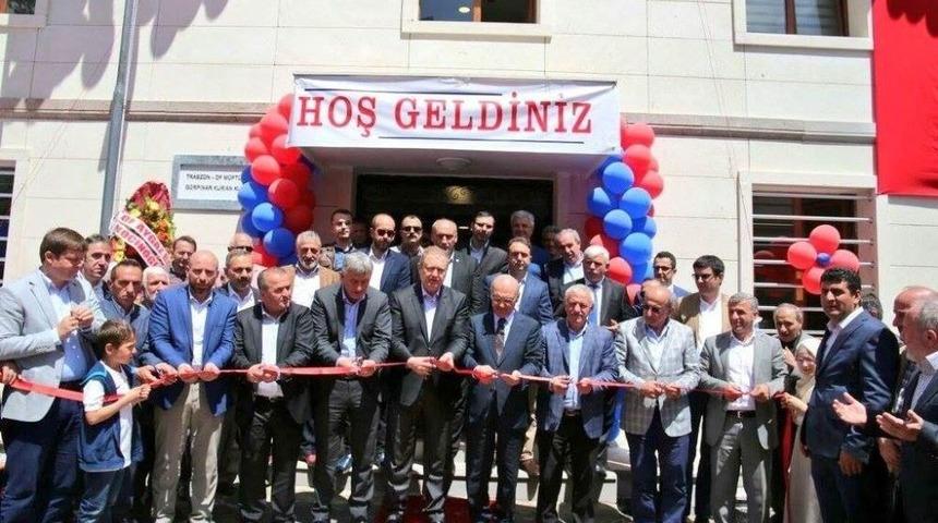 Eski Bakanlardan Erdoğan Bayraktar Mahallesine Kuran Kursu Yaptırdı