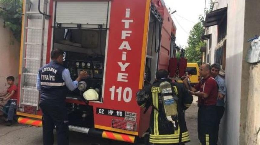 Adıyaman'da, Suriyelilerin Yaşadığı Evde Yangın