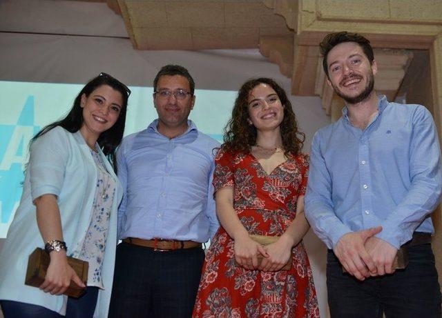 K&ouml;şe Yazarı Samet &Ccedil;akır: &ldquo;kitap &Ccedil;ıkartmak Değil Eser &Uuml;retmek Meseledir&rdquo; 2