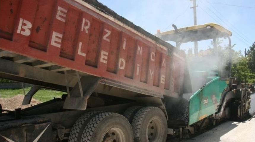 Asfalt Ve Kaldırım Yenileme &Ccedil;alışmaları Devam Ediyor