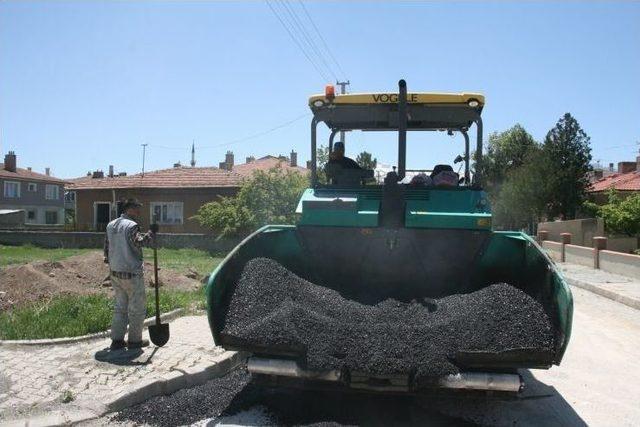 Asfalt Ve Kaldırım Yenileme Çalışmaları Devam Ediyor