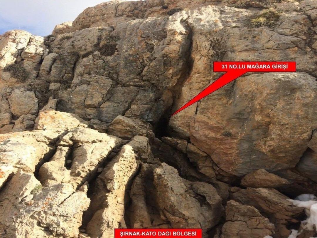 Pkk&rsquo;nın Silah Deposu Olarak Kullandığı Mağaralar Ele Ge&ccedil;irildi