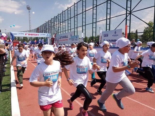 İstanbul Çocuk Maratonu Renkli Görüntülere Sahne Oldu