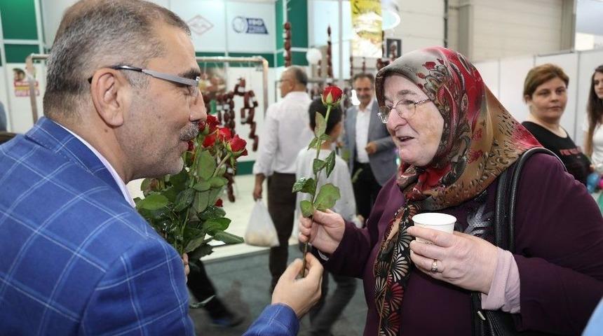 &Ccedil;elikcan: "annelerimizi Her Zaman Anmalı Ve Hatırlamalıyız"