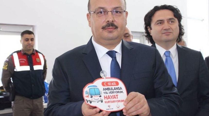 Vali Canbolat&rsquo;tan &lsquo;yaşama Yol Ver&rsquo; Kampanyasına Destek