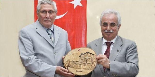 Etü Rektörü Prof. Dr. Yaylalı, “rektörler Konuşuyor” Söyleşisine Katıldı