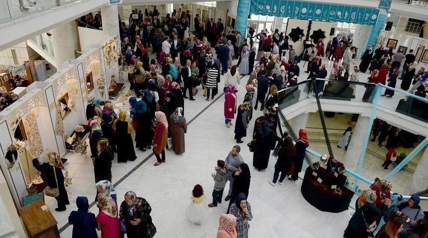 Komek Altın Dokunuşlar Sergisi 16 Mayıs&rsquo;ta A&ccedil;ılıyor