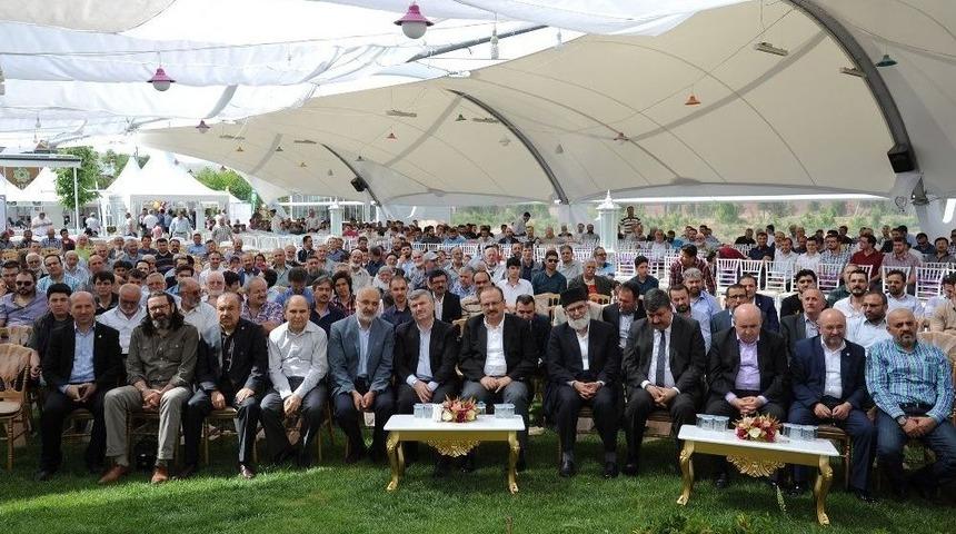 Başkan Aky&uuml;rek: &ldquo;ne Mutlu Yetimlere Ve &Ouml;ks&uuml;zlere Sahip &Ccedil;ıkanlara&rdquo;