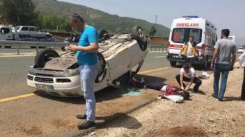 Memleketine Giden Uzman &Ccedil;avuş Kaza Yaptı: 1 &Ouml;l&uuml;, 4 Yaralı