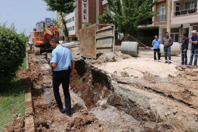 Adıyaman'da Kanalizasyon Kazısında Göçük: 1 Yaralı