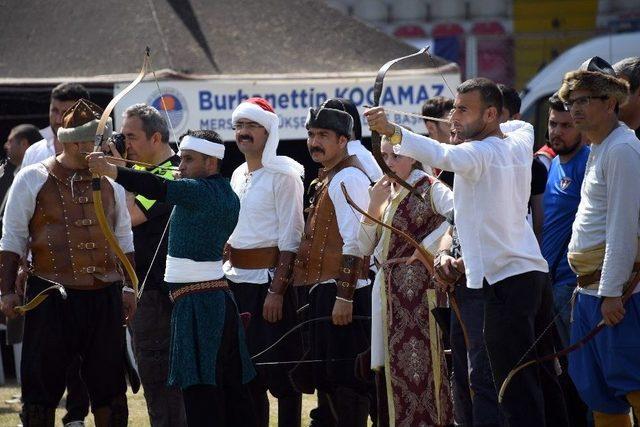 Mersin’de Okçuluk Festivali Düzenlendi