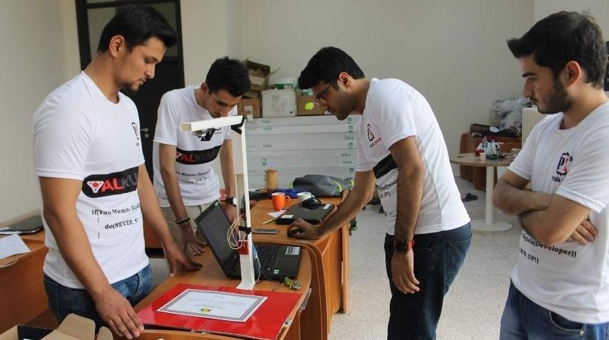 &Uuml;niversite &Ouml;ğrencileri M&uuml;lteciler İ&ccedil;in Sistem Geliştirdi