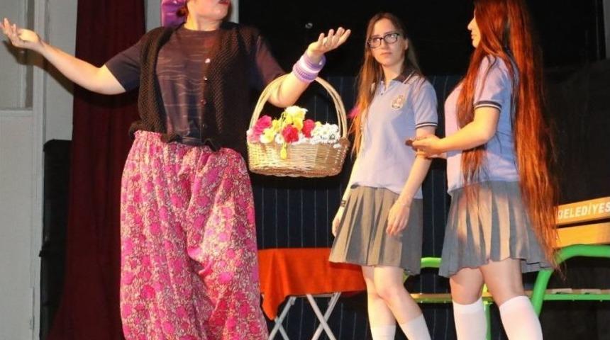 &rsquo;kayıp Hayatlar&rsquo; Akhisar&rsquo;da Seyirciyle Buluştu