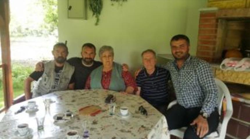 Gazetecilerden Duygulandıran Ziyaret