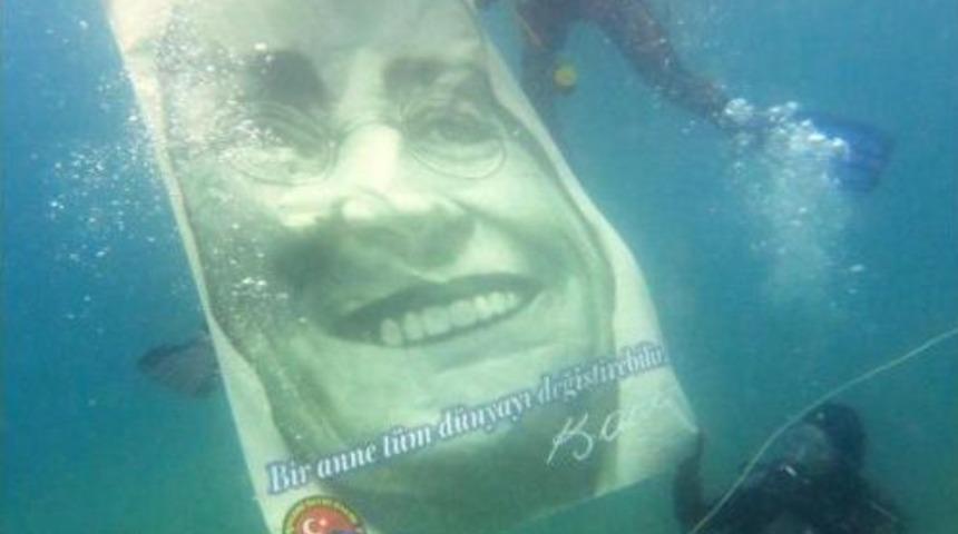Z&uuml;beyde Hanım Sualtında Anıldı