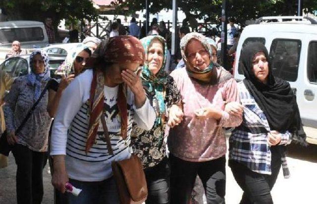 Buca da En Acı Anneler G&uuml;n&uuml;; 24 Kaza Kurbanı Toprağa Verildi (4) 1