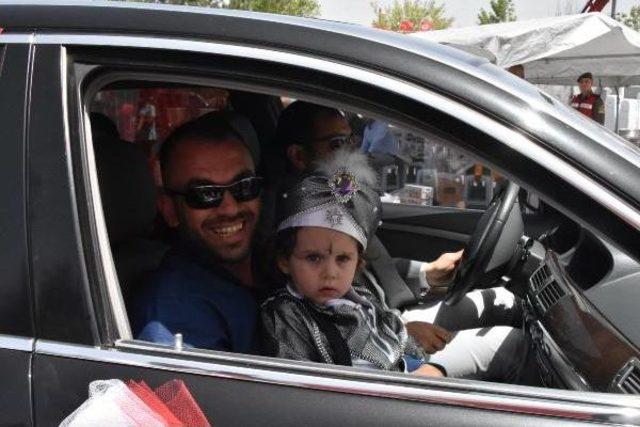 Valinin Makam Aracı, Şehit Çocuğunun Sünnet Aracı Oldu 3