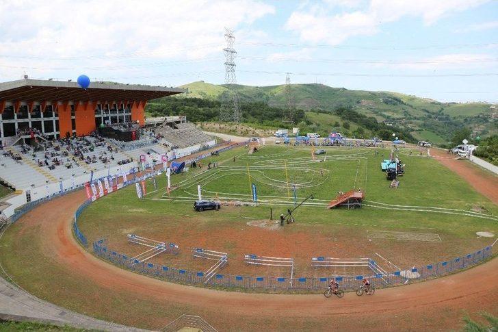 Uluslararası Sakarya Dağ Bisikleti Kupası Yarışları Başladı G1