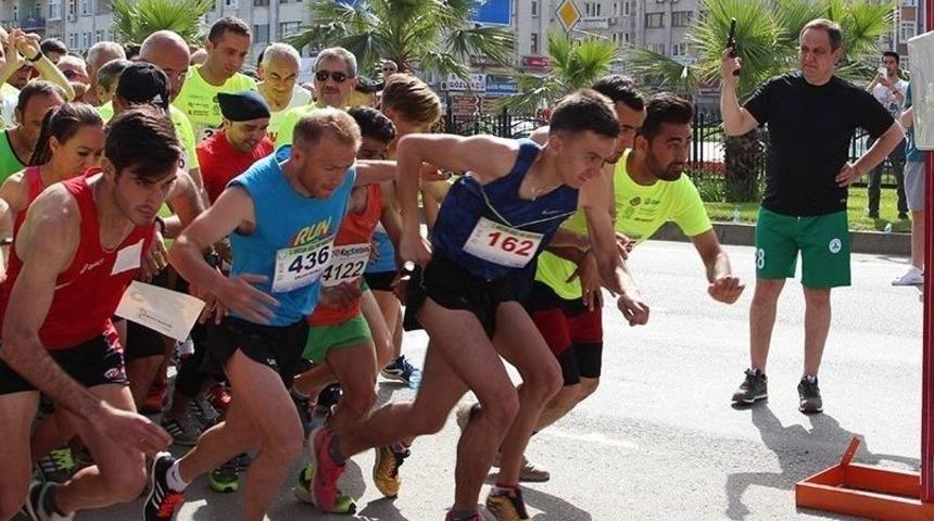 Giresun Aksu Yarı Maratonu Koşuldu