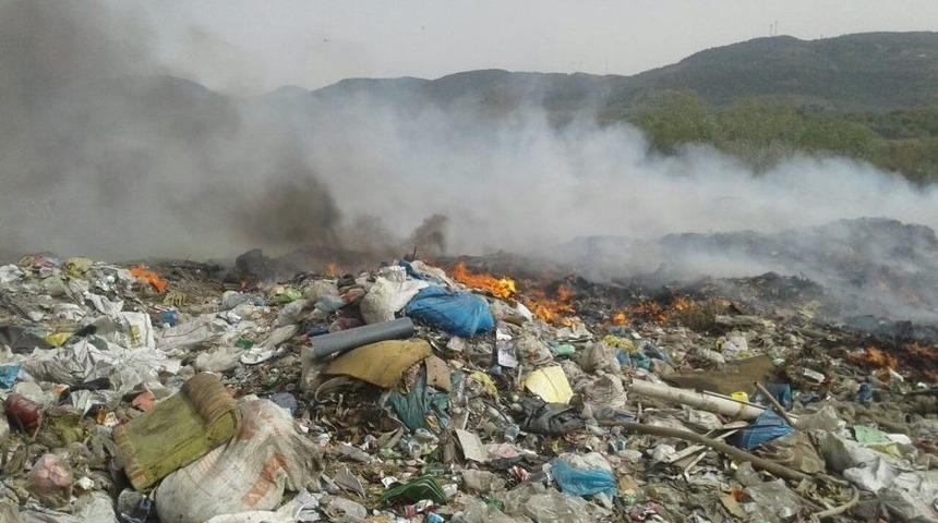 &Ccedil;&ouml;pl&uuml;klerde Yine Yangın