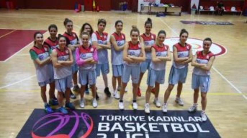 İzmir Bayraklı Belediyespor 1'inci Lig Aşkına