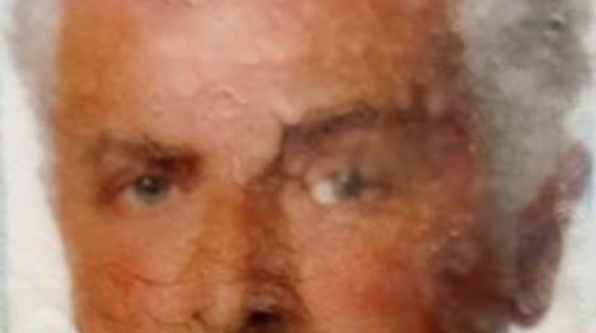 Tarla S&uuml;rerken &Uuml;zerine Trakt&ouml;r Devrilen Adam &Ouml;ld&uuml;